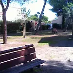 Avec Jardin, Piscine, Sauna, Proche De La Et Du Village Naturiste آجد