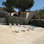Avec Jardin, Piscine, Sauna, Proche De La Et Du Village Naturiste شقة آجد