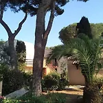 Avec Jardin, Piscine, Sauna, Proche De La Et Du Village Naturiste アグド