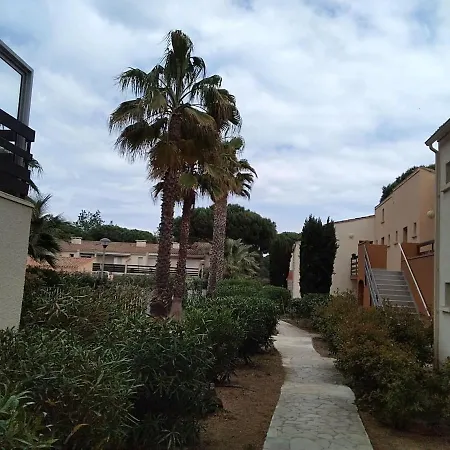 Avec Jardin, Piscine, Sauna, Proche De La Et Du Village Naturiste アグド