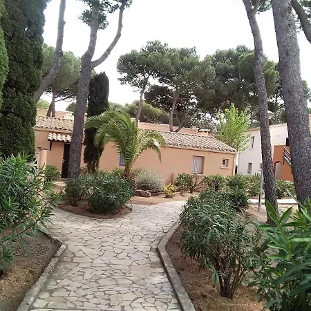 Avec Jardin, Piscine, Sauna, Proche De La Et Du Village Naturiste דירה