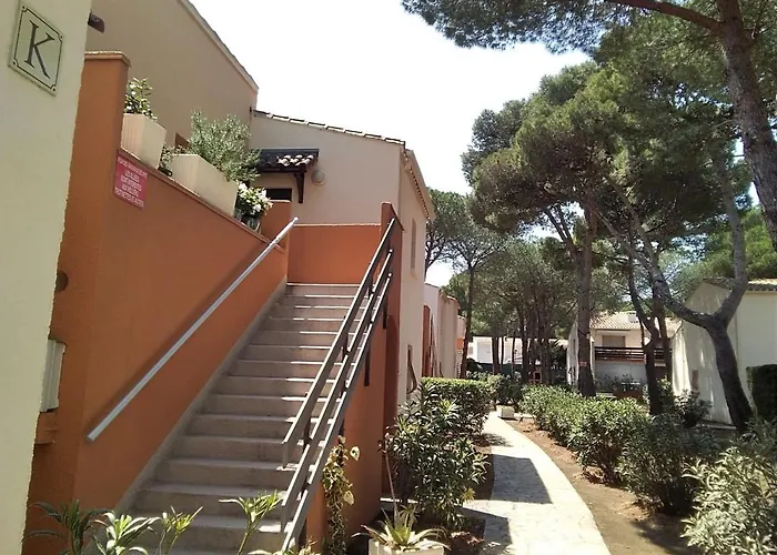 Avec Jardin, Piscine, Sauna, Proche De La Et Du Village Naturiste * Agde