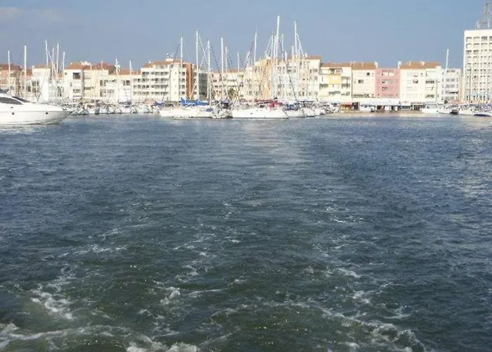 Appartement Avec Jardin, Piscine, Sauna, Proche De La Et Du Village Naturiste *