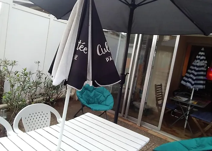 Avec Jardin, Piscine, Sauna, Proche De La Et Du Village Naturiste Agde