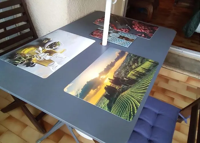 Avec Jardin, Piscine, Sauna, Proche De La Et Du Village Naturiste *