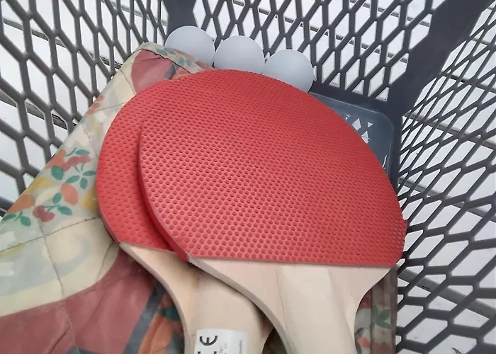 Avec Jardin, Piscine, Sauna, Proche De La Et Du Village Naturiste *