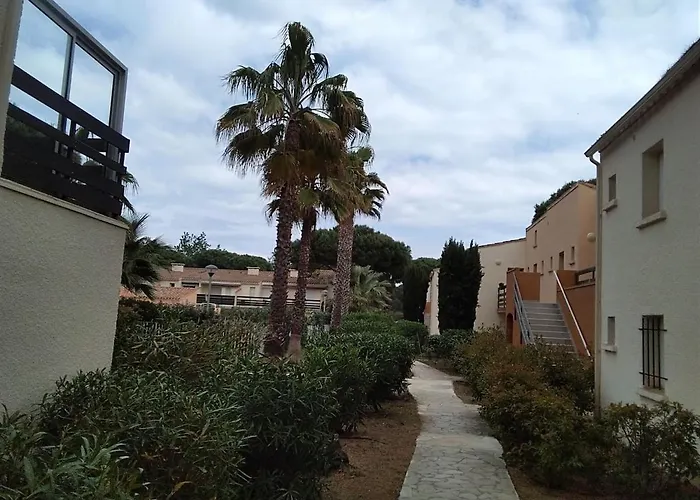 Avec Jardin, Piscine, Sauna, Proche De La Et Du Village Naturiste Agde