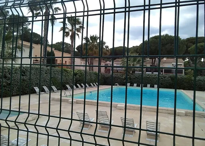 Avec Jardin, Piscine, Sauna, Proche De La Et Du Village Naturiste Appartement *