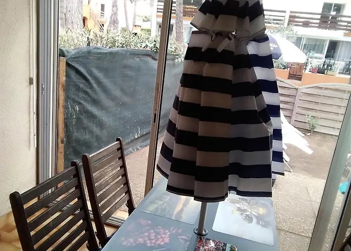 Appartement Avec Jardin, Piscine, Sauna, Proche De La Et Du Village Naturiste Agde