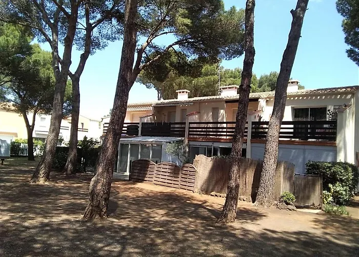 Avec Jardin, Piscine, Sauna, Proche De La Et Du Village Naturiste