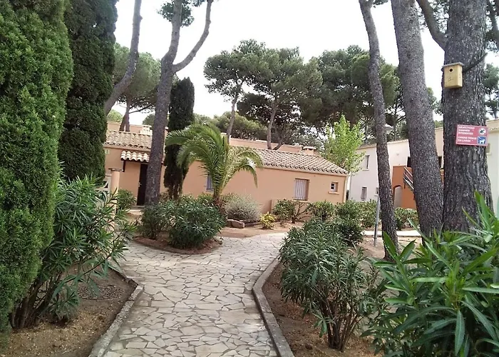 Avec Jardin, Piscine, Sauna, Proche De La Et Du Village Naturiste Appartement